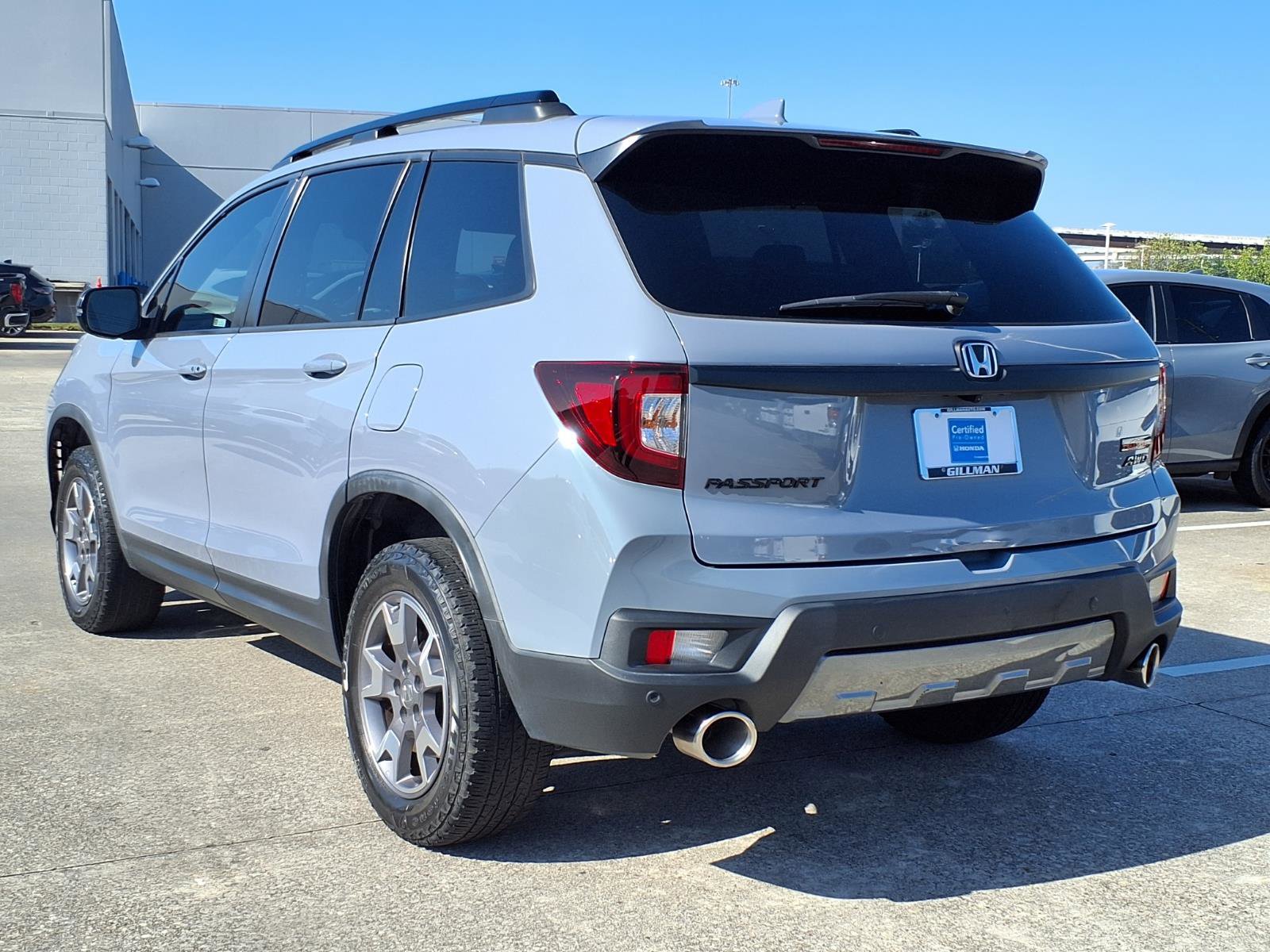 Used 2023 Honda Passport TrailSport image 3