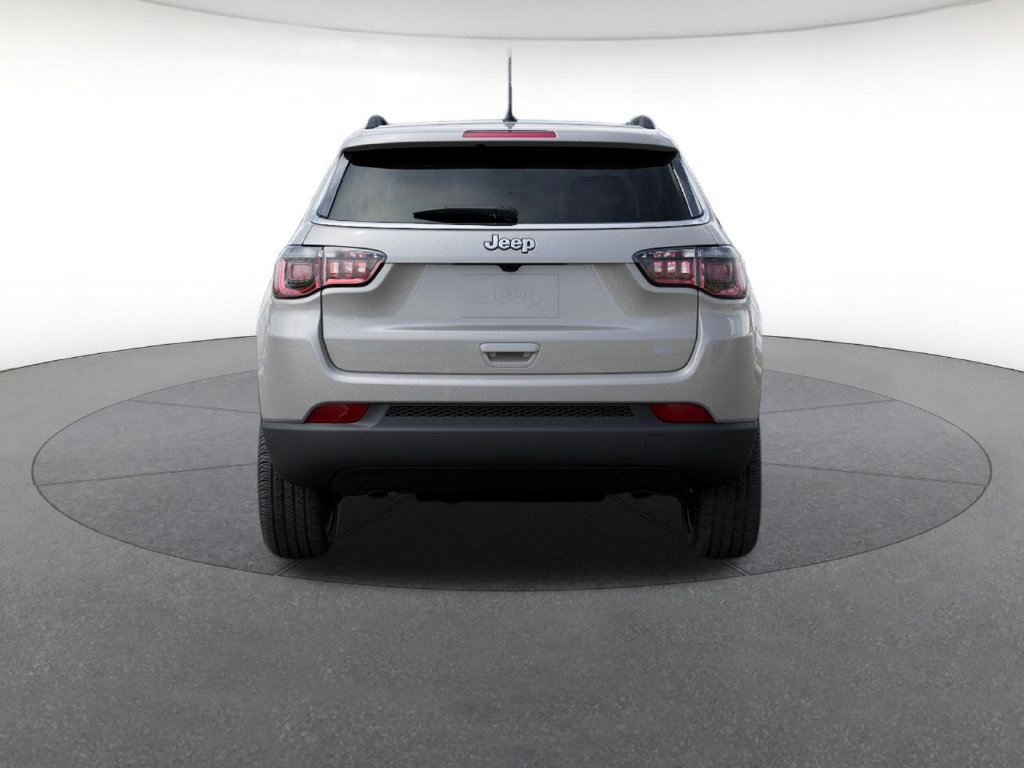 New 2026 Jeep Compass Latitude AWD/4WD image 8