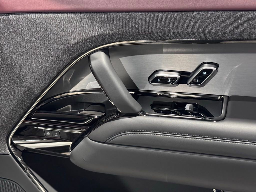 Used 2025 Land Rover Range Rover Sport Dynamic SE image 50