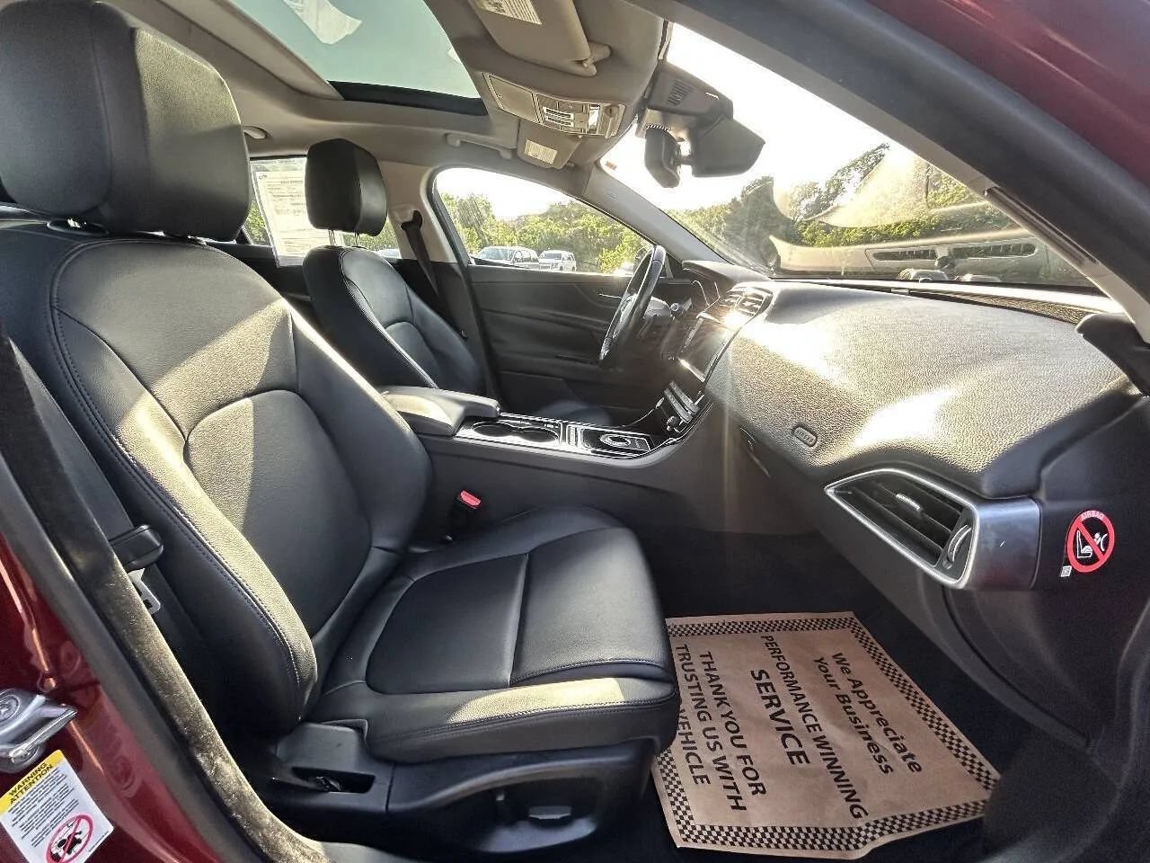 Used 2017 Jaguar XE Premium RWD image 15