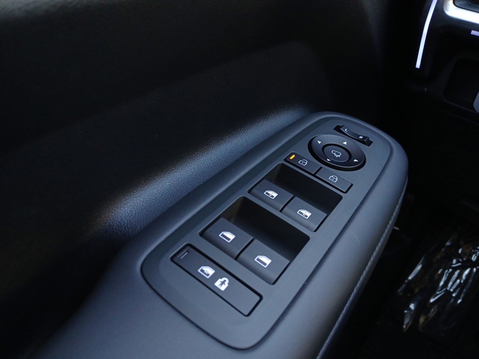 Used 2025 Hyundai Santa Fe Limited image 18