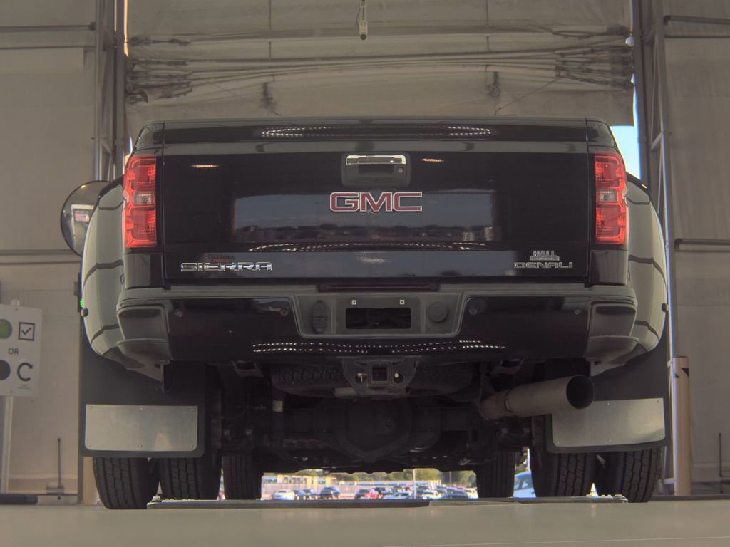 Used 2015 GMC Sierra 3500 Denali image 7