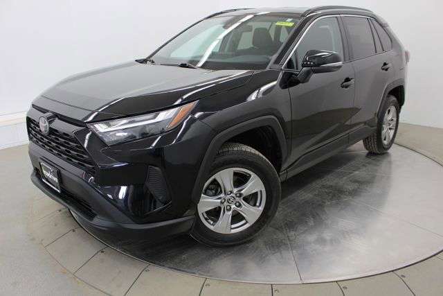 Used 2024 Toyota RAV4 XLE image 3