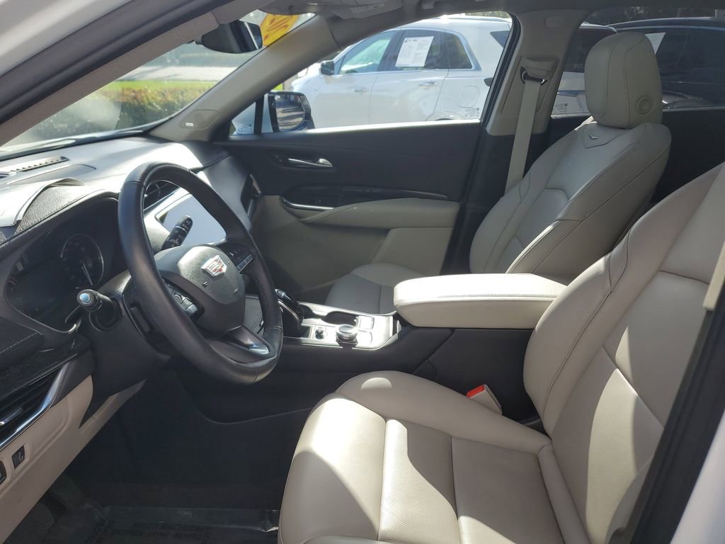 Used 2023 Cadillac XT4 Premium Luxury image 22