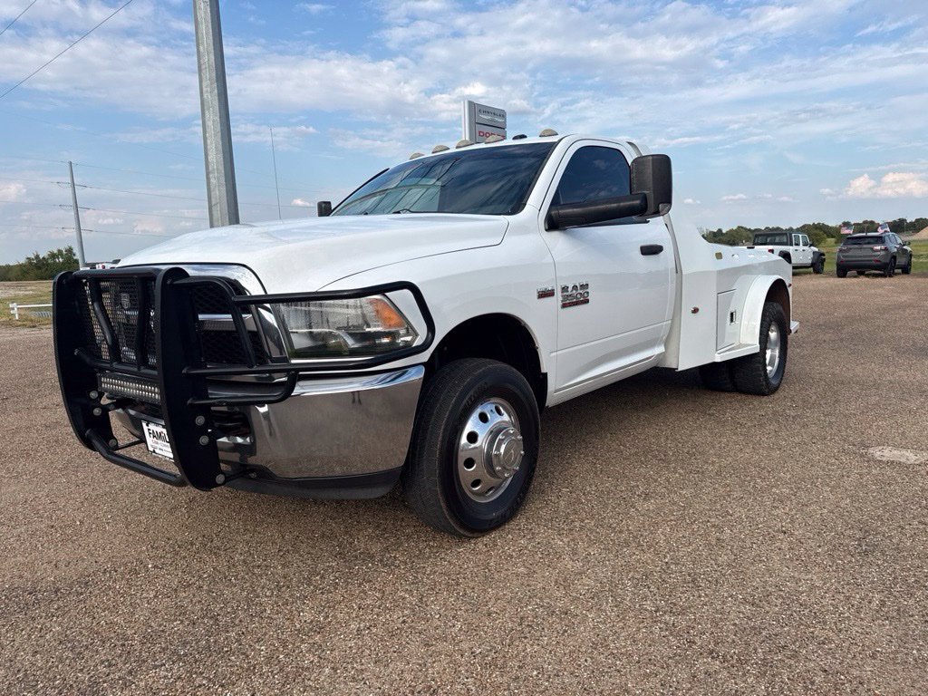Used 2014 RAM 3500 Tradesman w/ Chrome Appearance Group AWD/4WD image 2