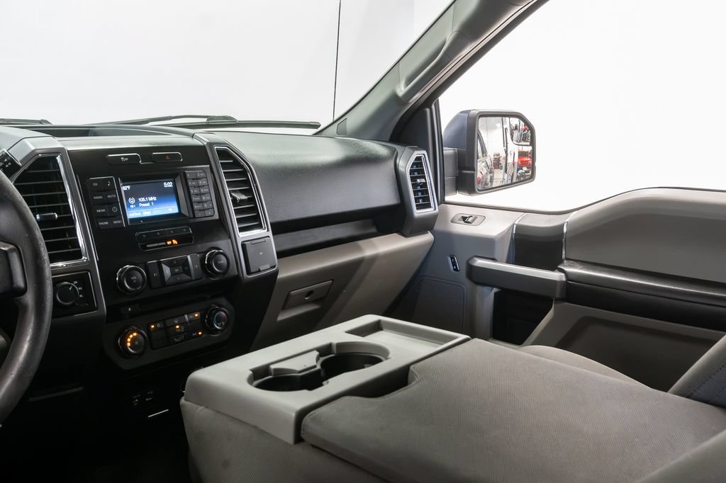 Used 2015 Ford F150 XLT AWD/4WD image 11