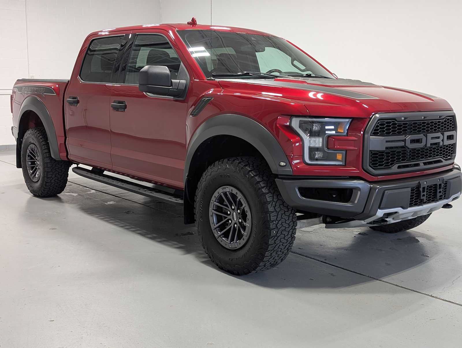 Used 2019 Ford F150 Raptor AWD/4WD image 6
