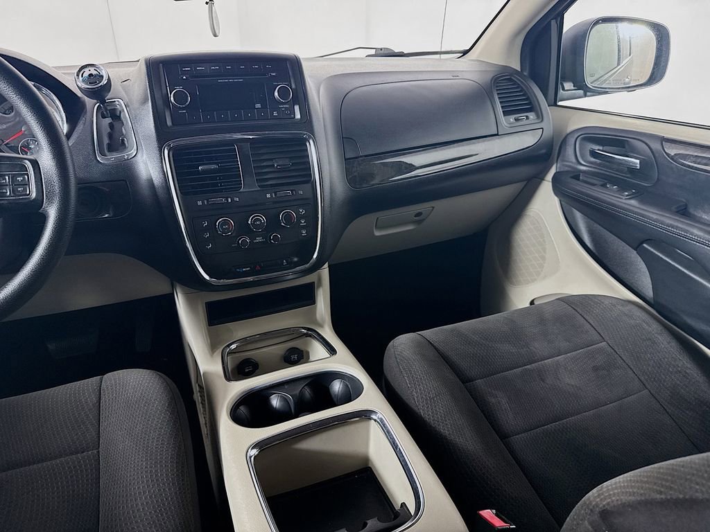 Used 2012 Dodge Grand Caravan SXT image 24