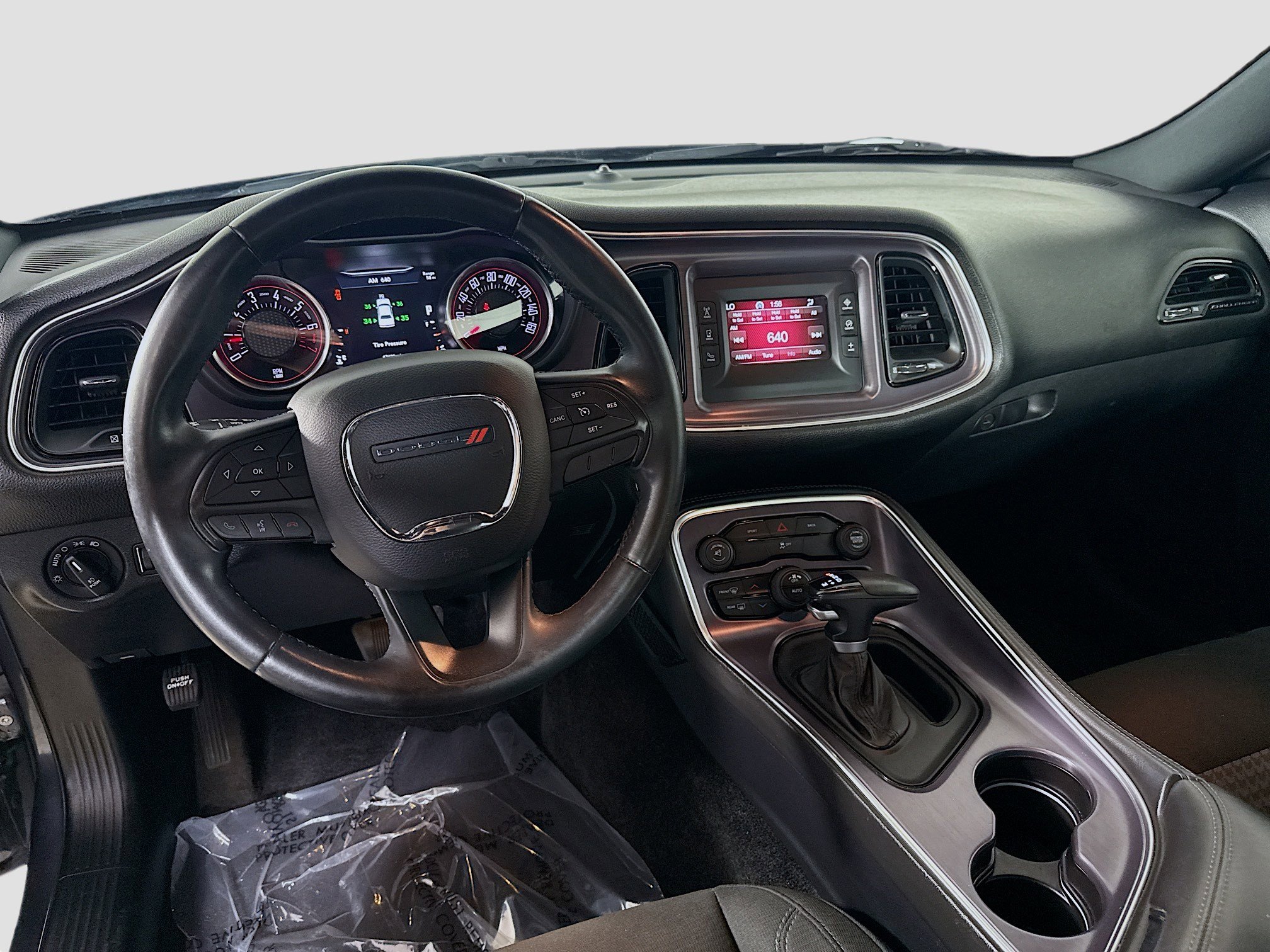 Used 2016 Dodge Challenger SXT image 17