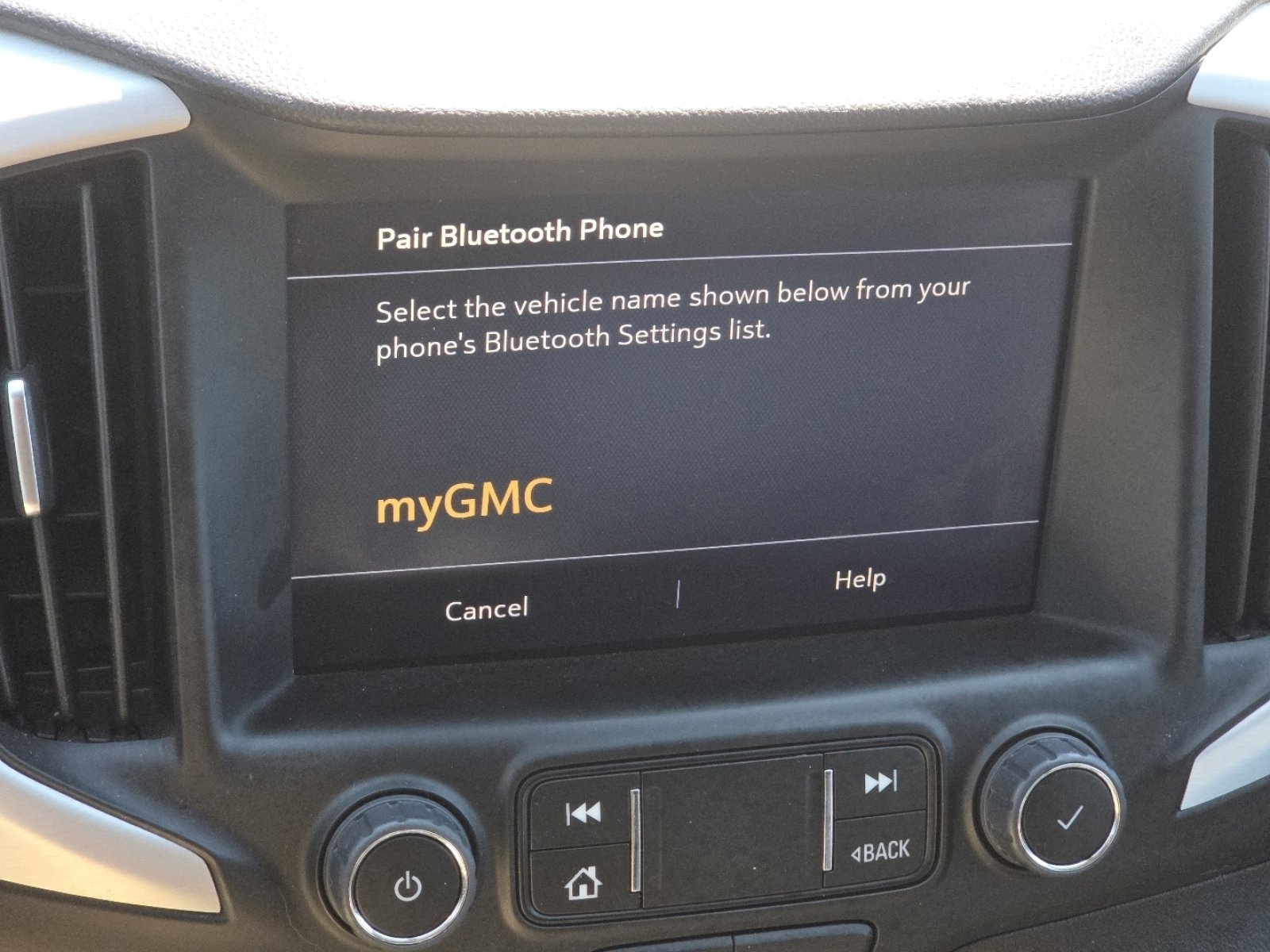 Used 2023 GMC Terrain SLT image 5