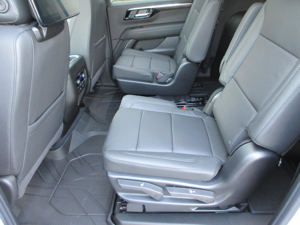 New 2026 Chevrolet Suburban Z71 w/ Z71 Off-Road Package AWD/4WD image 15