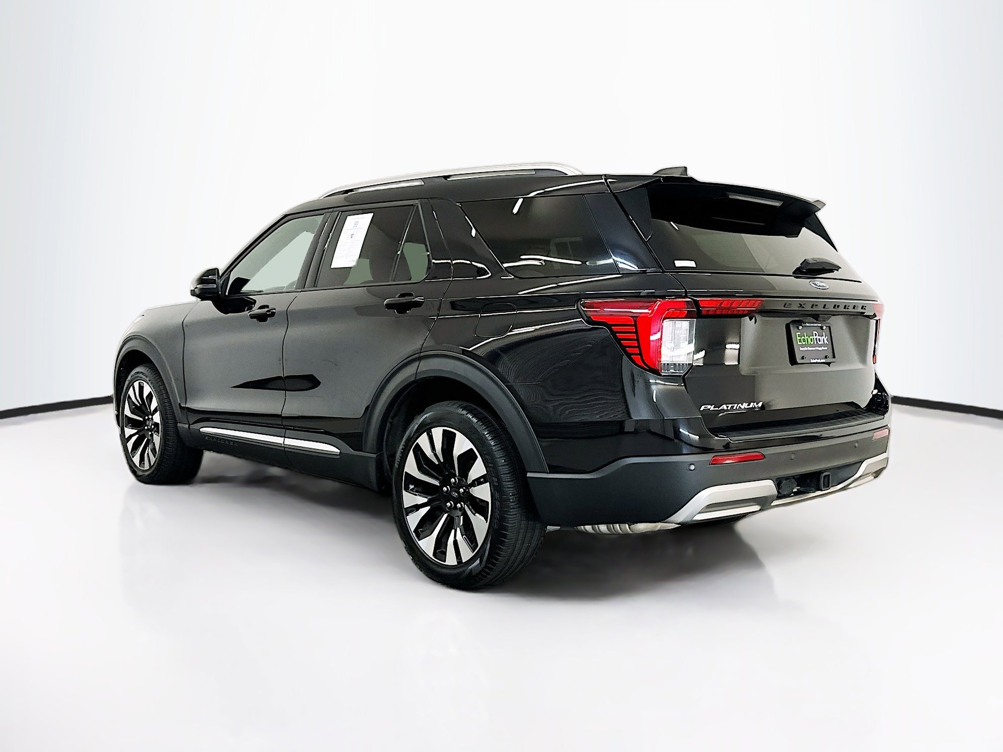 Used 2025 Ford Explorer Platinum w/ LUX Leather Package image 5