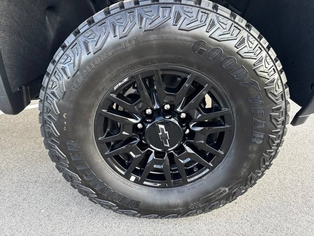 New 2026 Chevrolet Silverado 2500 ZR2 AWD/4WD image 13