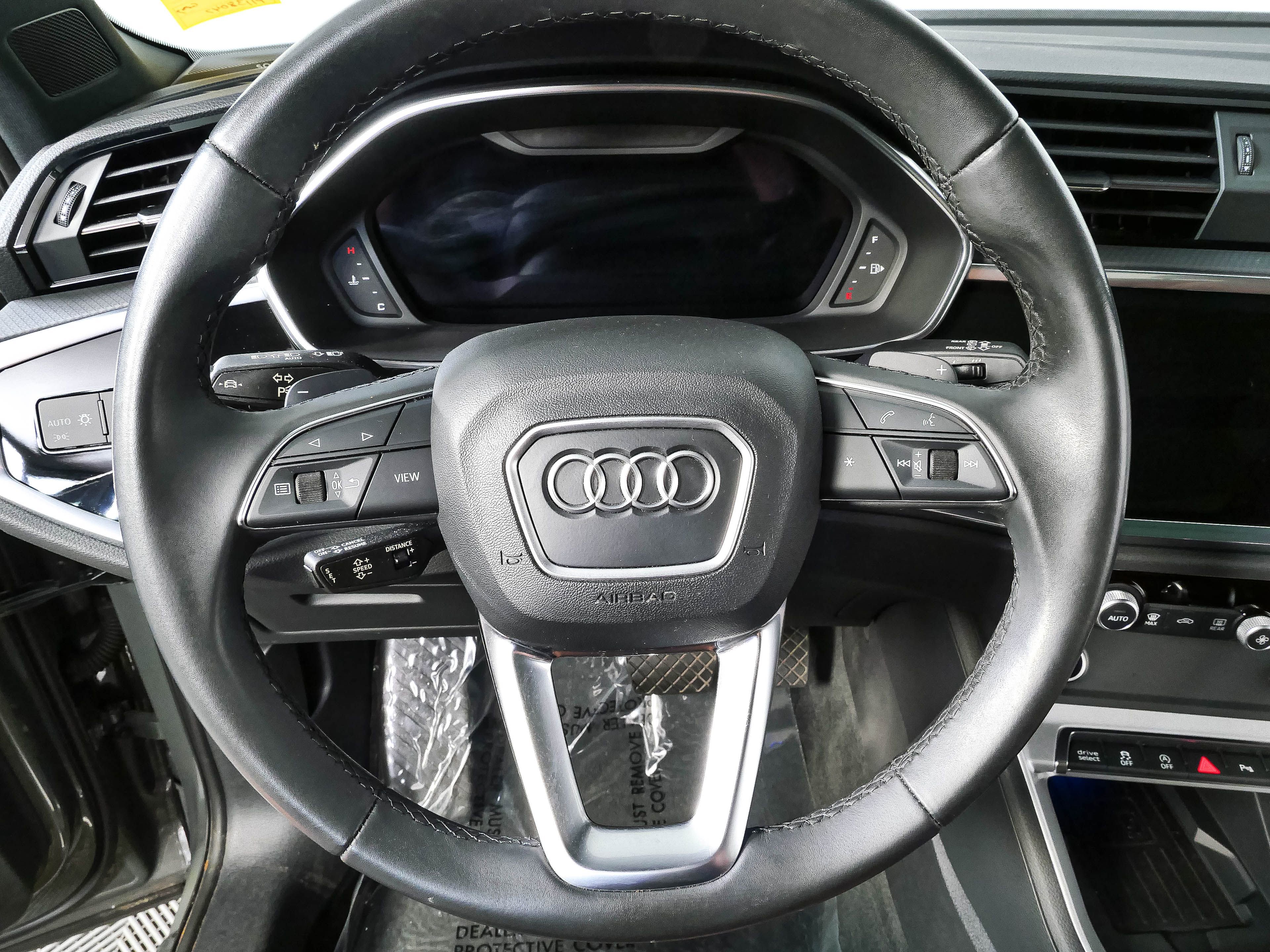 Used 2023 Audi Q3 2.0T Premium Plus AWD/4WD image 9