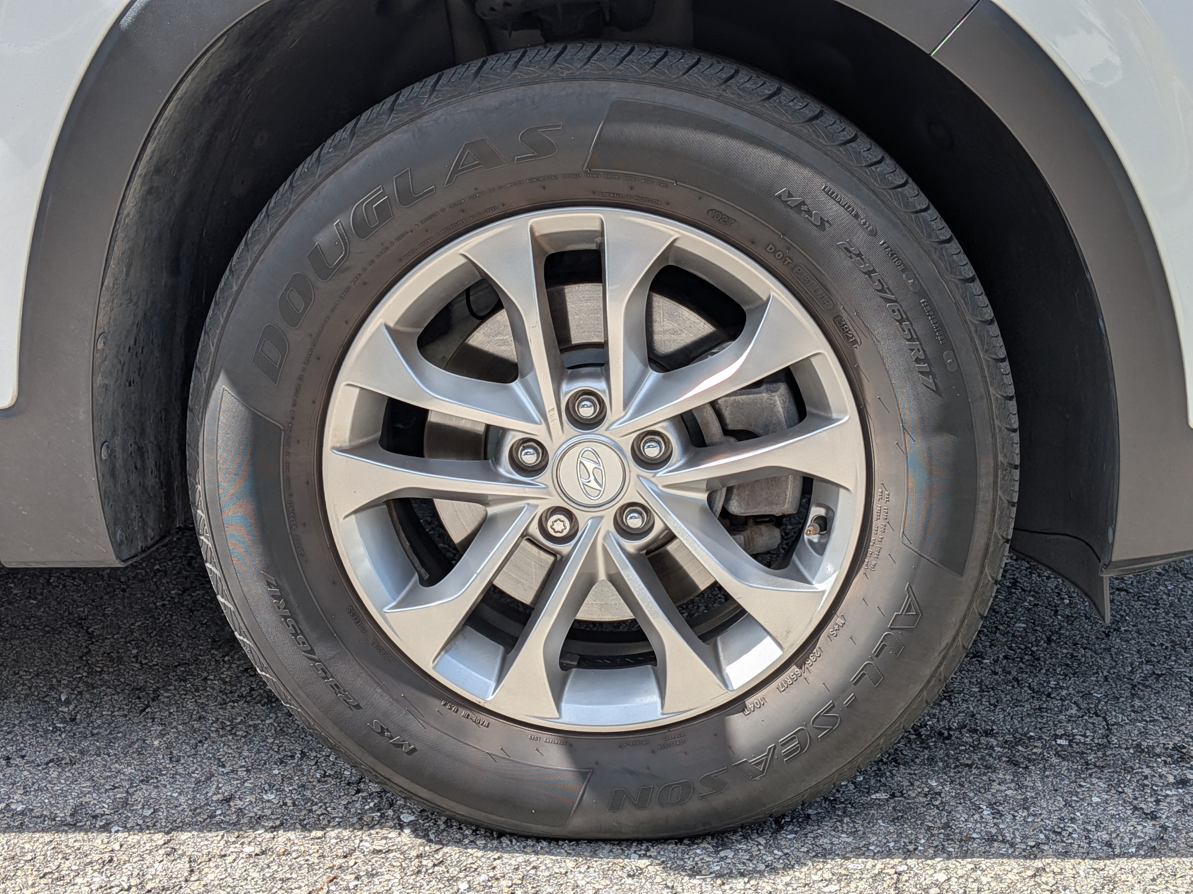 Used 2019 Hyundai Santa Fe SE AWD/4WD image 11