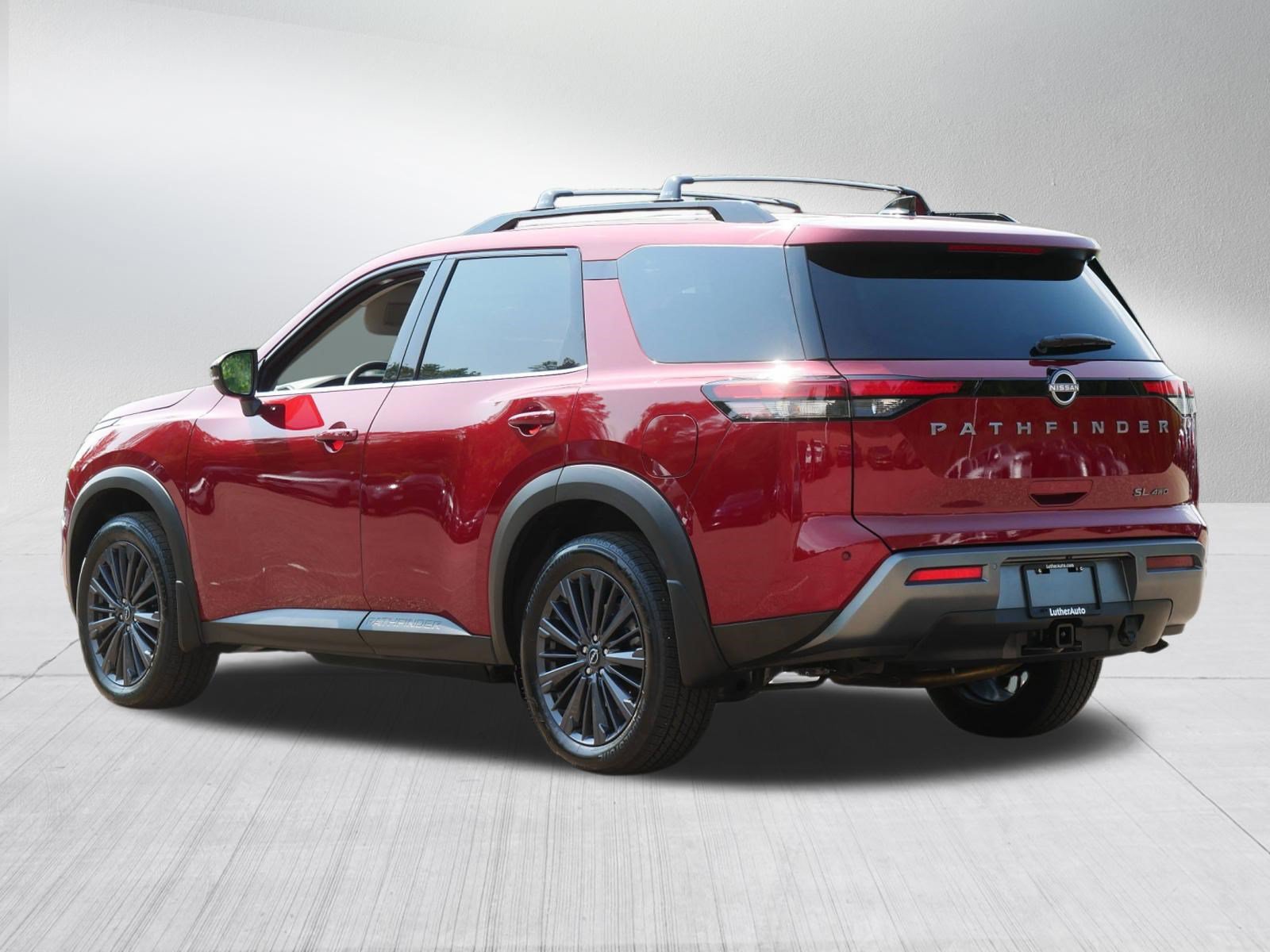 Certified 2026 Nissan Pathfinder SL w/ SL Premium Package AWD/4WD image 5