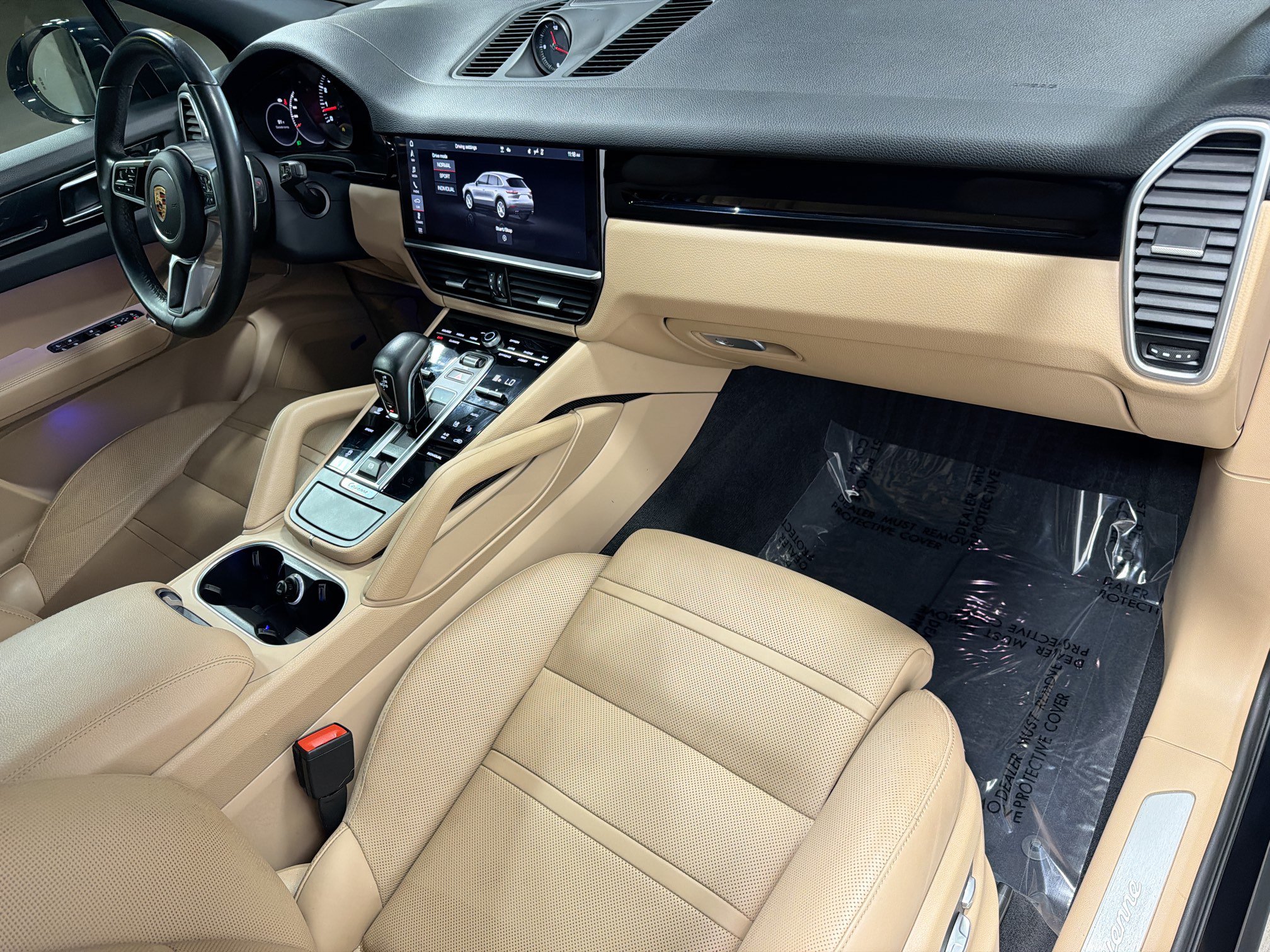 Certified 2020 Porsche Cayenne AWD/4WD image 15