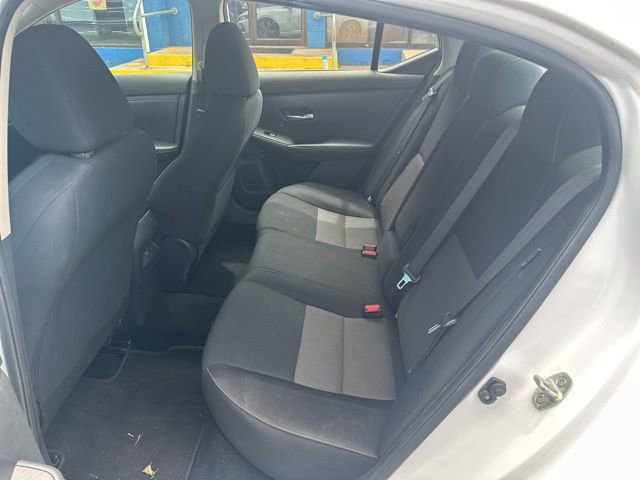 Used 2021 Nissan Sentra SV image 9