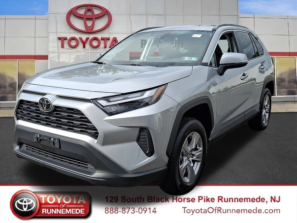 Certified 2025 Toyota RAV4 XLE AWD/4WD image 3
