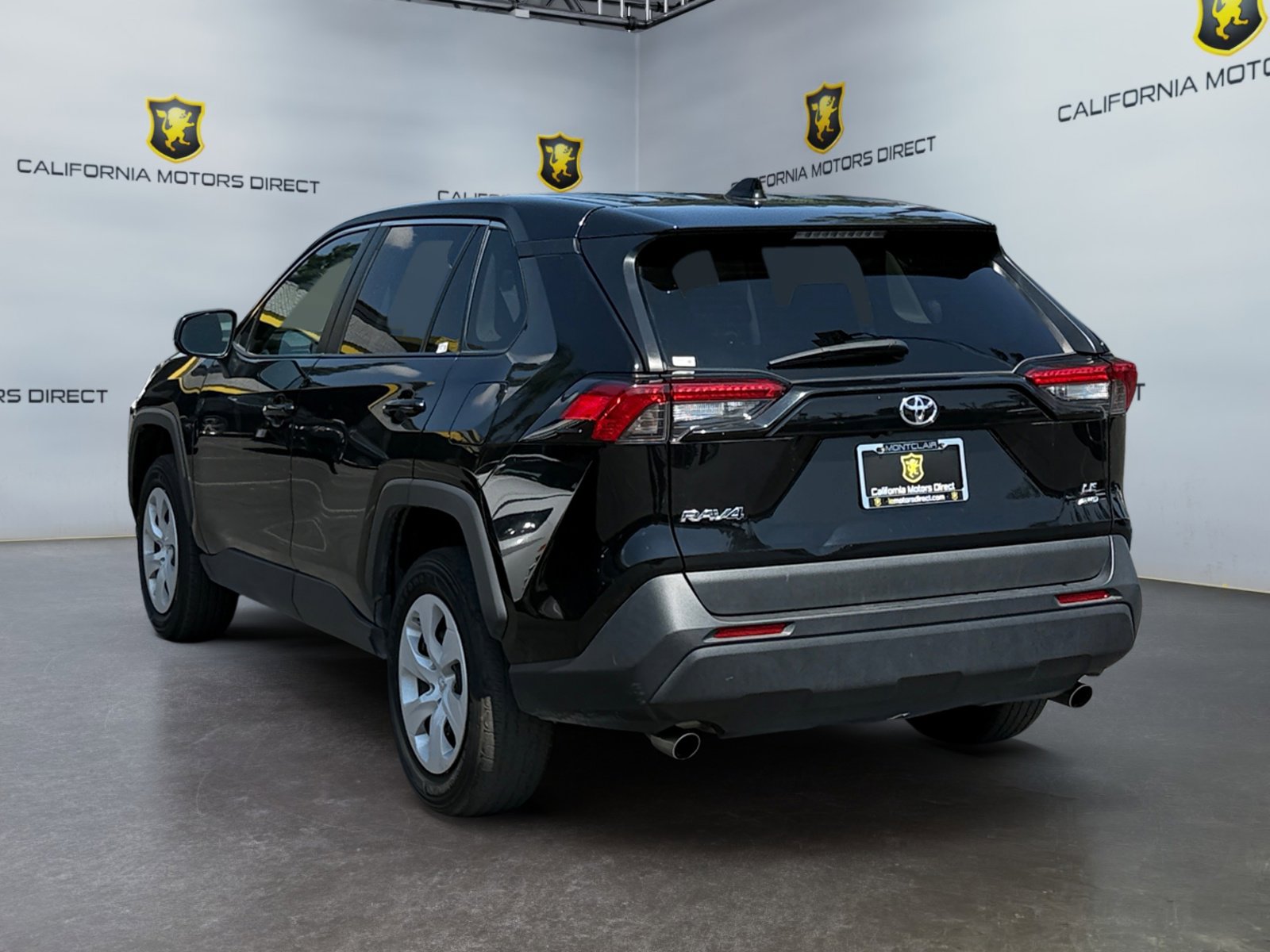 Used 2024 Toyota RAV4 LE image 3