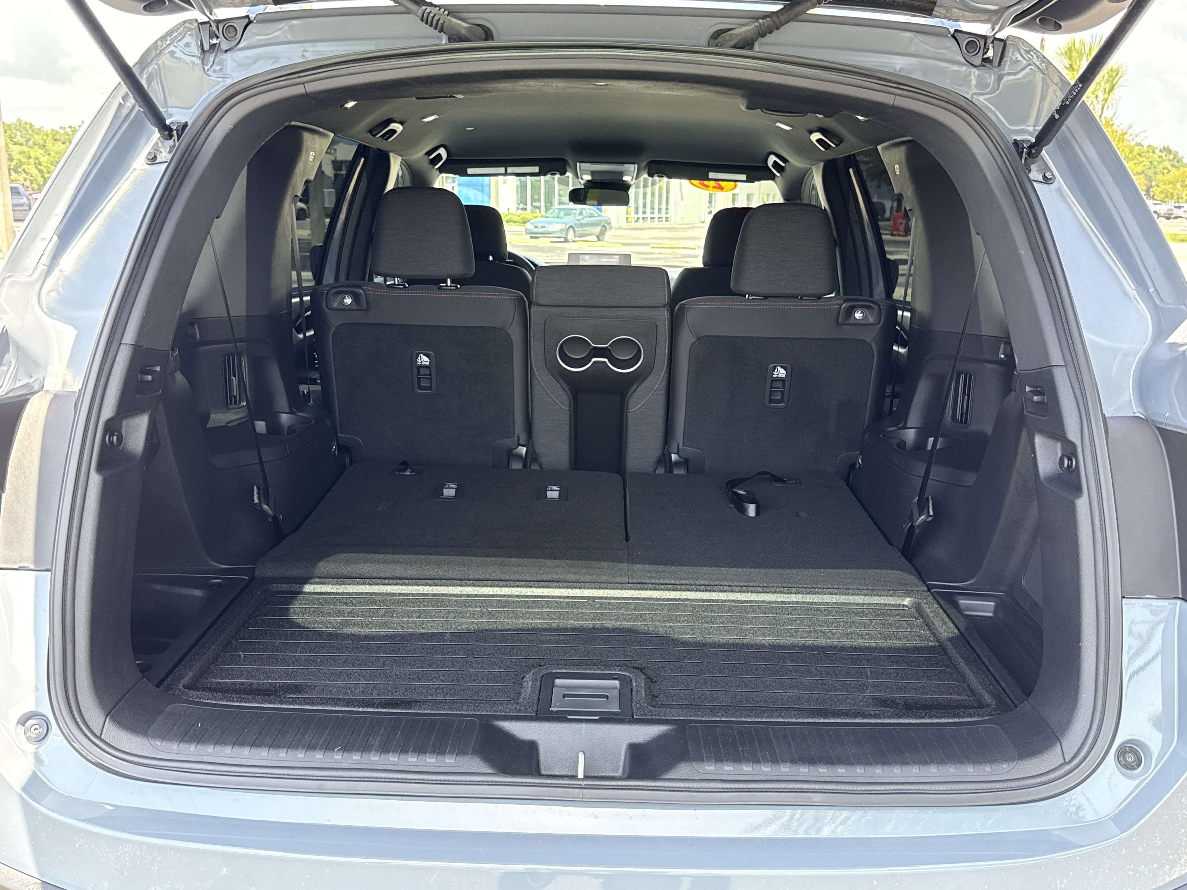 Certified 2025 Honda Pilot Sport image 17