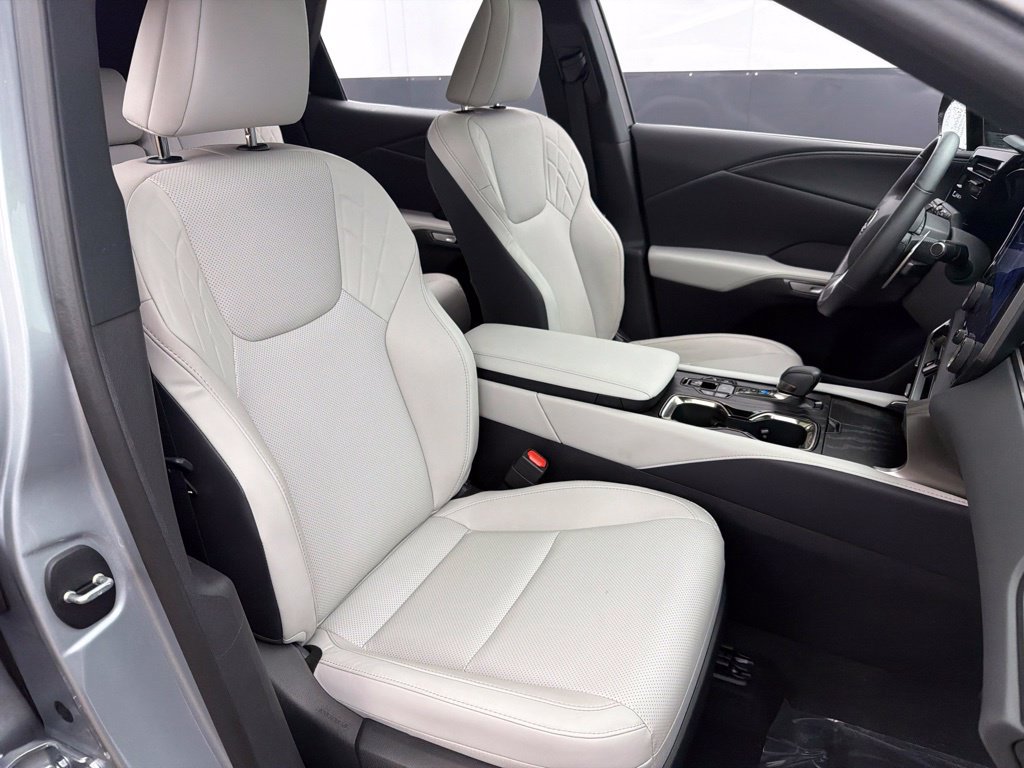 Used 2024 Lexus RX 350 Premium w/ Accessory Package (Z1) AWD/4WD image 27