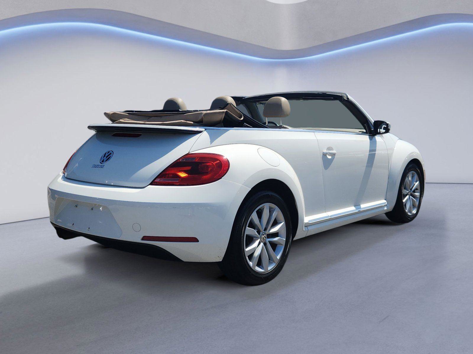 Used 2013 Volkswagen Beetle 2.5 image 3