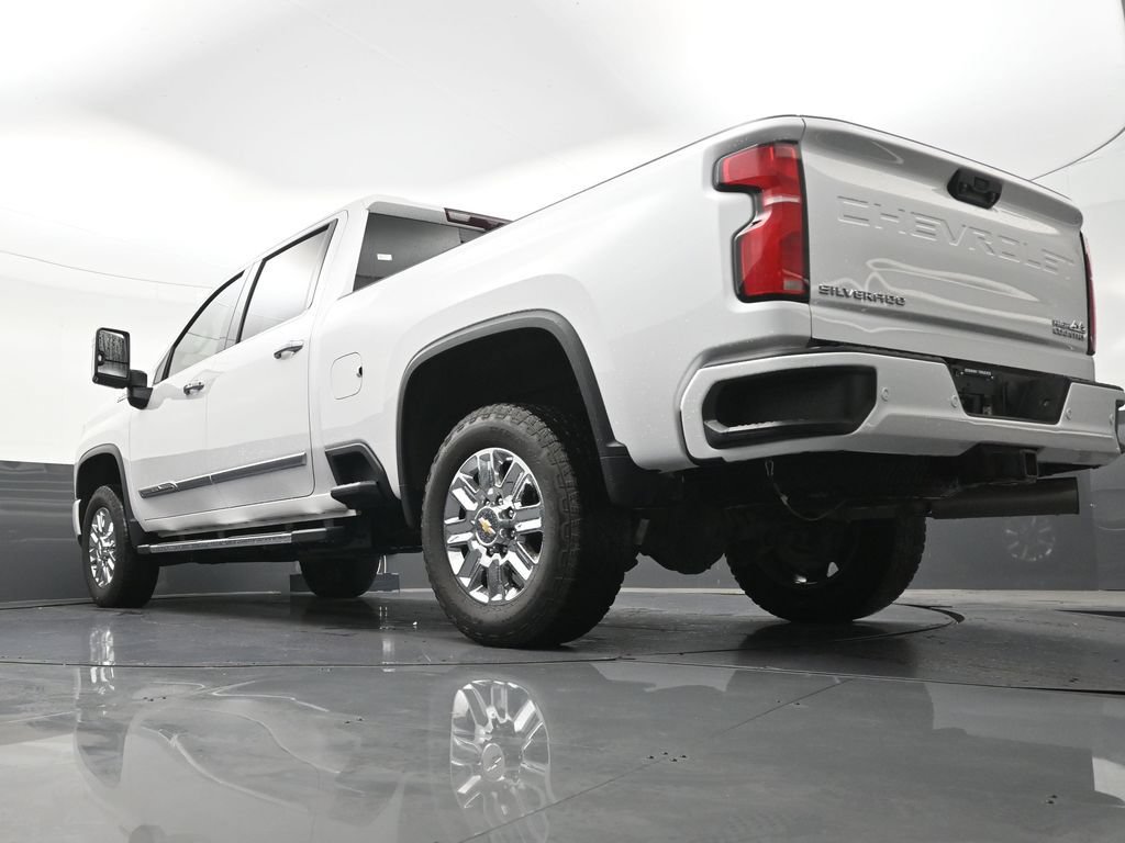 Used 2024 Chevrolet Silverado 2500 High Country AWD/4WD image 26