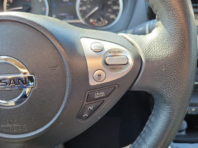 Used 2016 Nissan Sentra SR w/ SR Premium Package FWD image 28