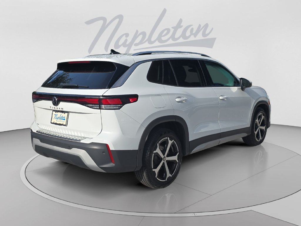 New 2025 Volkswagen Tiguan SE FWD image 7