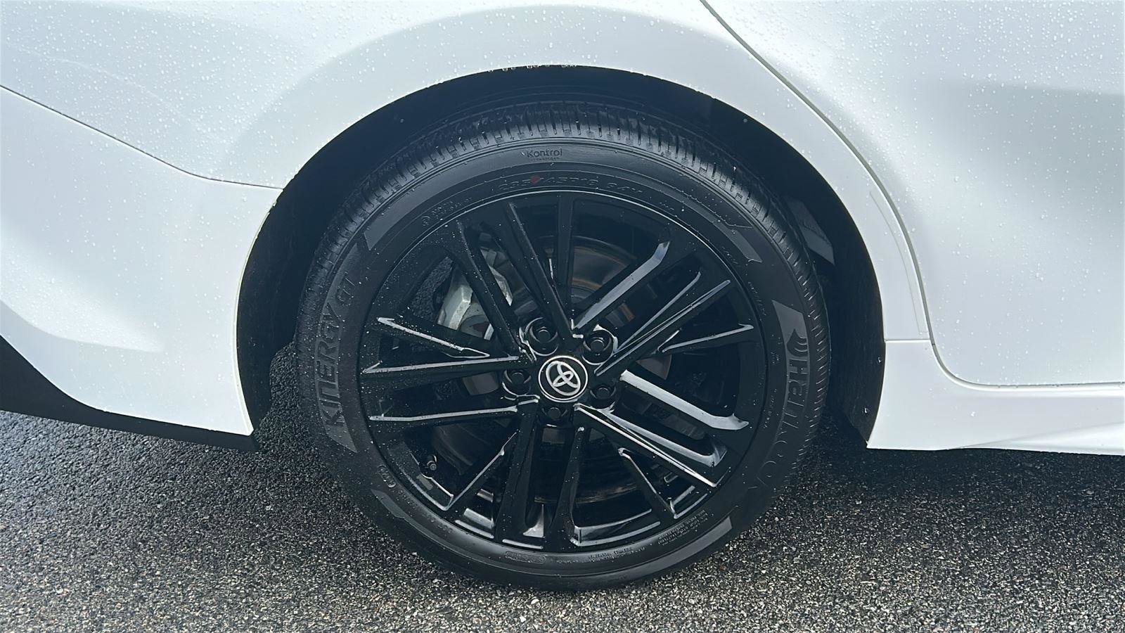 Used 2025 Toyota Camry SE w/ Convenience Package image 12