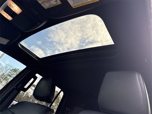 Used 2016 Lincoln Navigator Select image 34