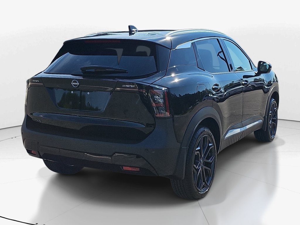 New 2027 Nissan Kicks SR w/ SR Premium Package FWD image 6