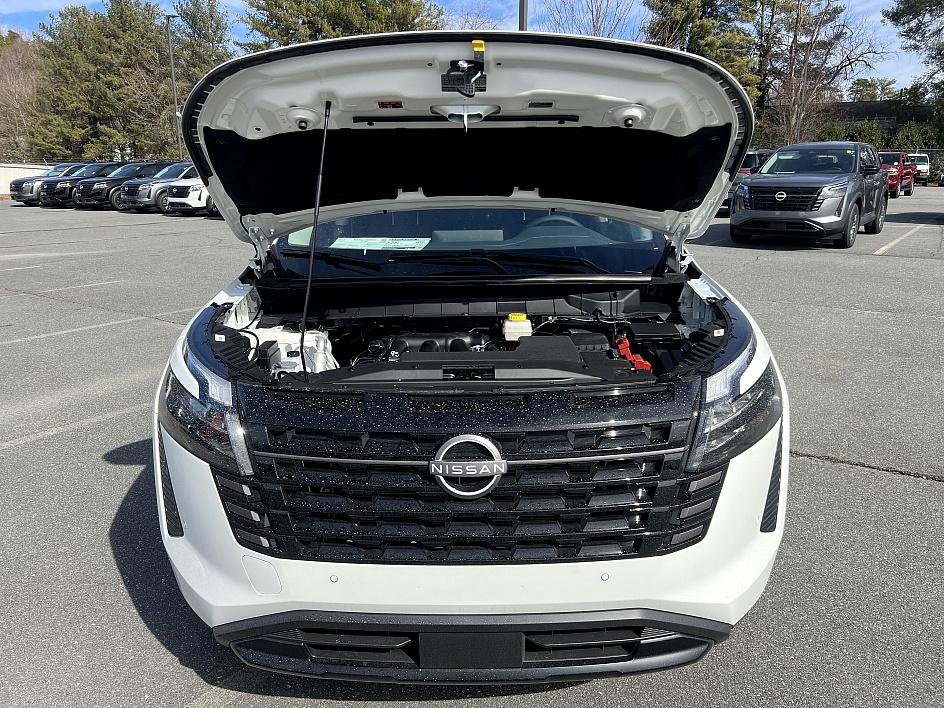 New 2026 Nissan Pathfinder SV image 6
