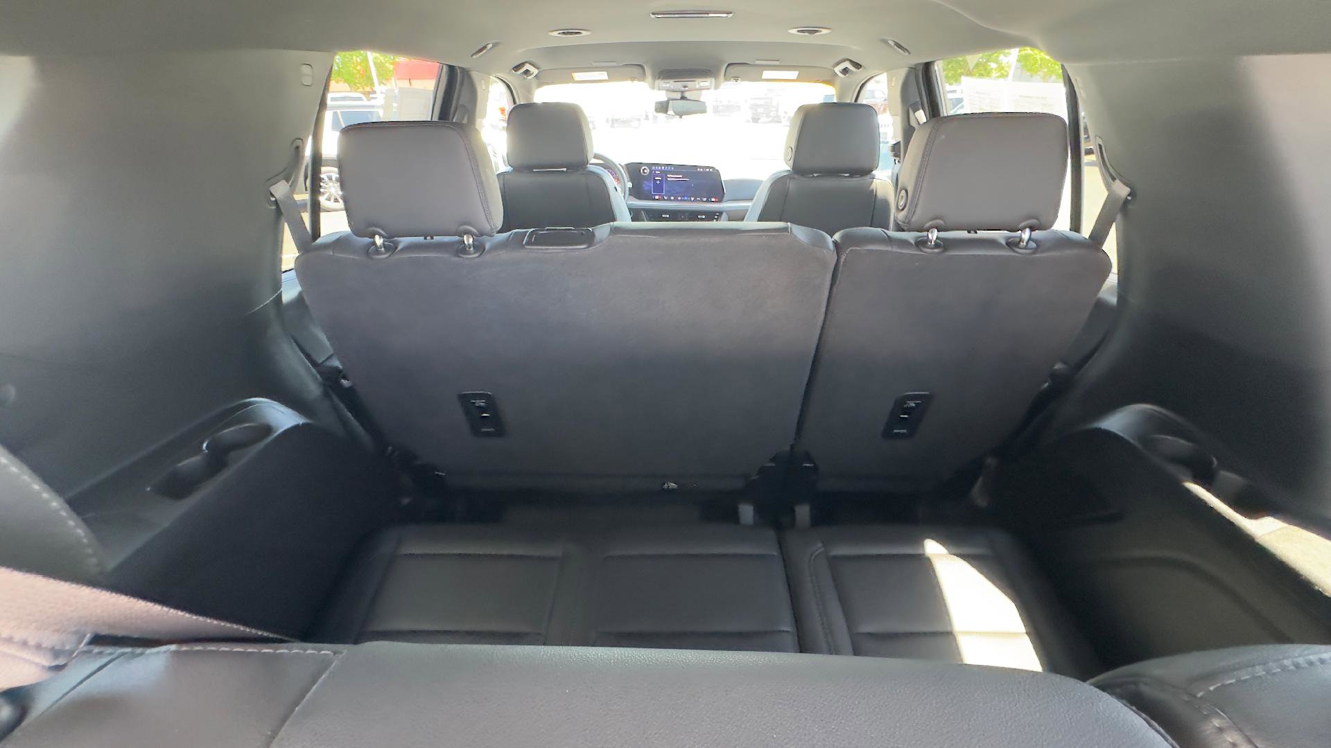 Used 2025 Chevrolet Tahoe LT AWD/4WD image 8
