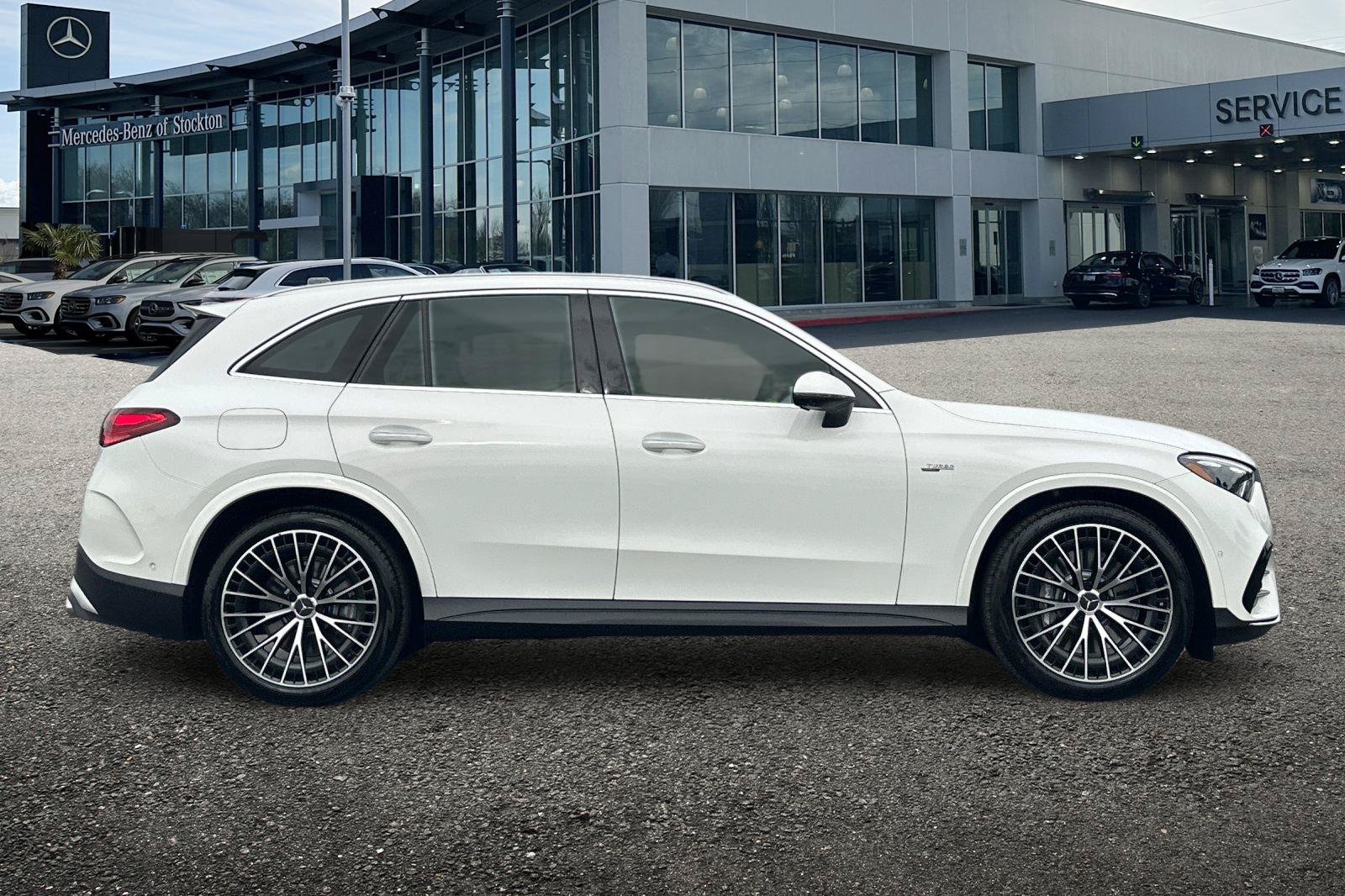New 2027 Mercedes-Benz GLC 53 AMG 4MATIC image 3