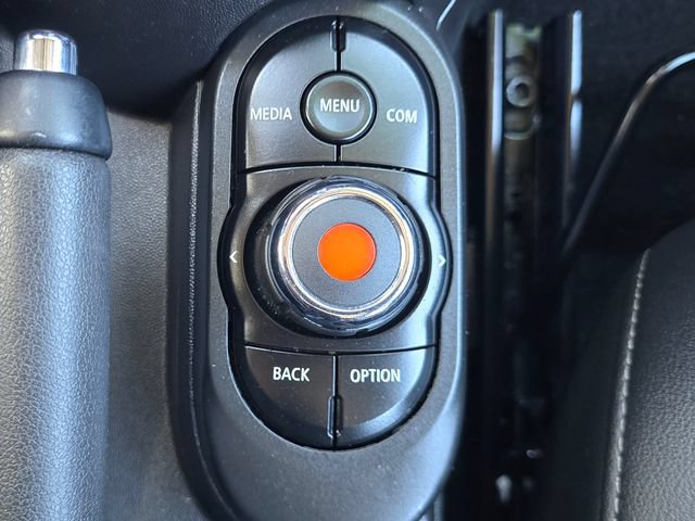 Used 2019 MINI Cooper S w/ Signature Upholstery Package FWD image 14