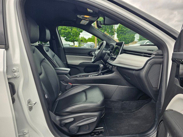 Certified 2025 Jeep Compass Limited AWD/4WD image 10