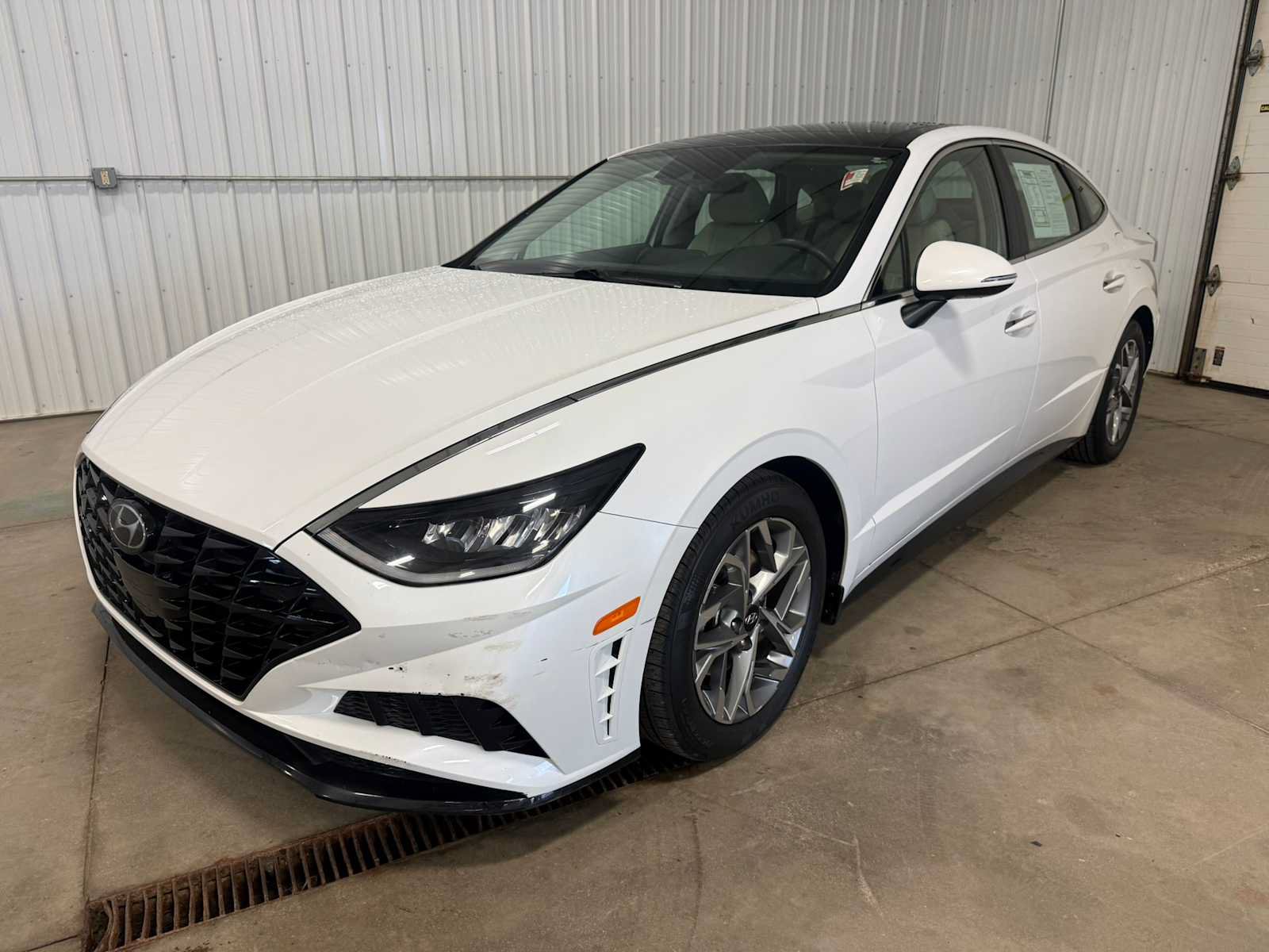 Used 2020 Hyundai Sonata SEL w/ Premium + Sunroof Package FWD image 1