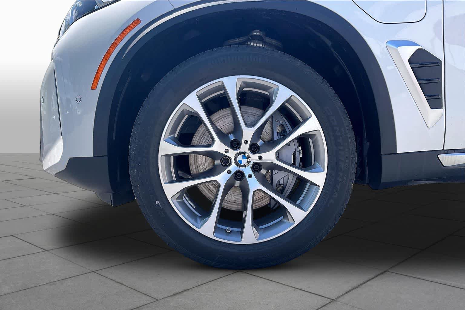 New 2026 BMW X5 xDrive50e AWD/4WD image 11