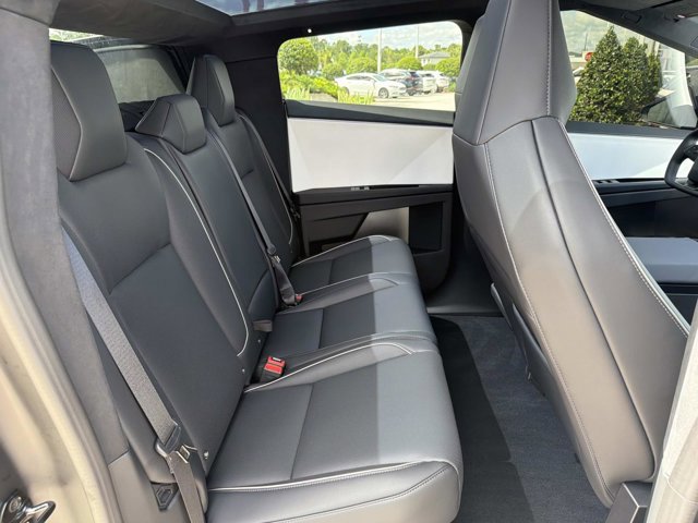 Used 2024 Tesla Cybertruck Cyberbeast AWD/4WD image 23