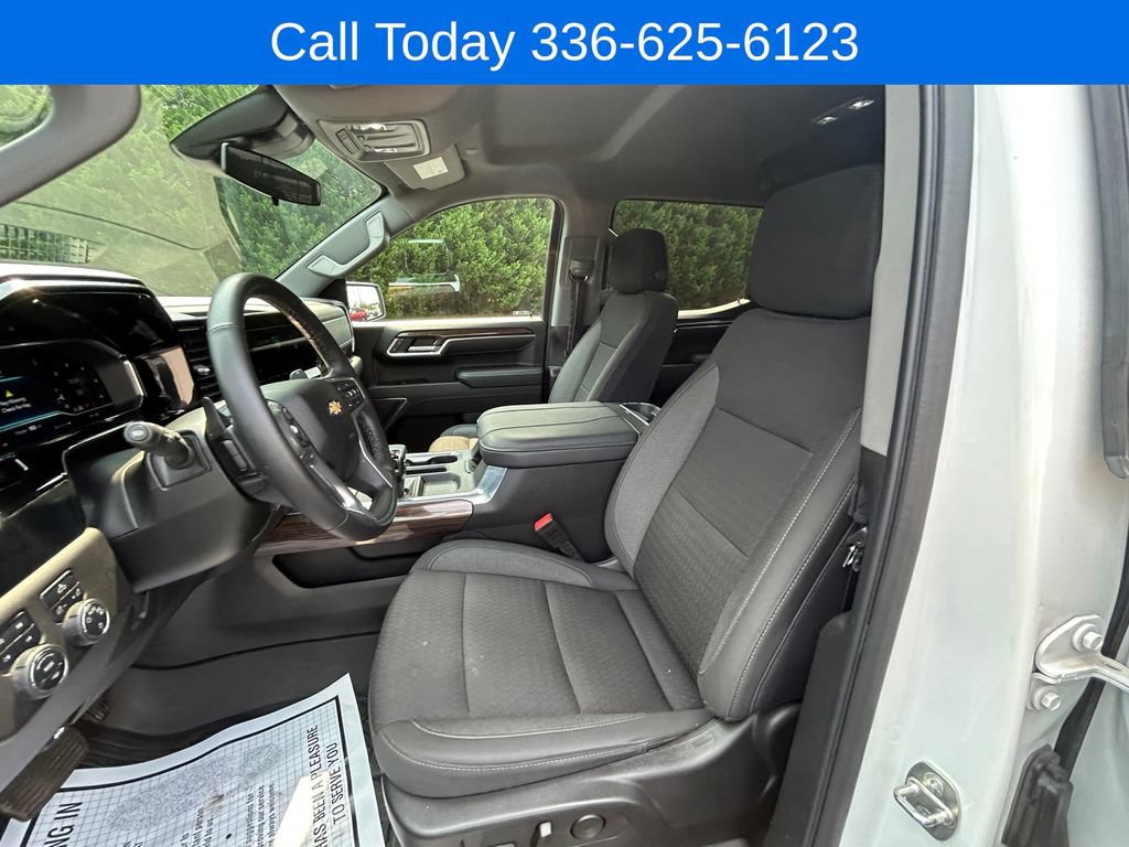 Used 2024 Chevrolet Silverado 1500 LT AWD/4WD image 21