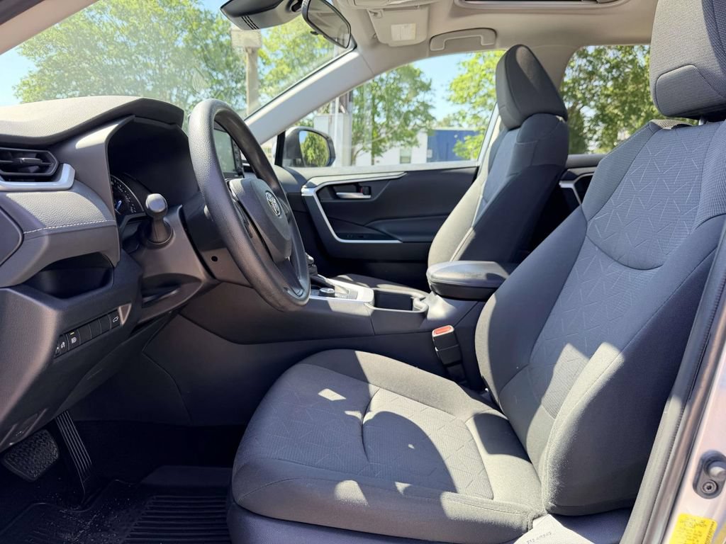 Certified 2022 Toyota RAV4 XLE w/ Convenience Package AWD/4WD image 19