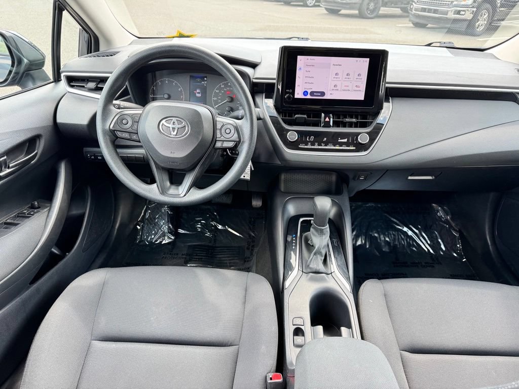 Used 2024 Toyota Corolla LE FWD image 5