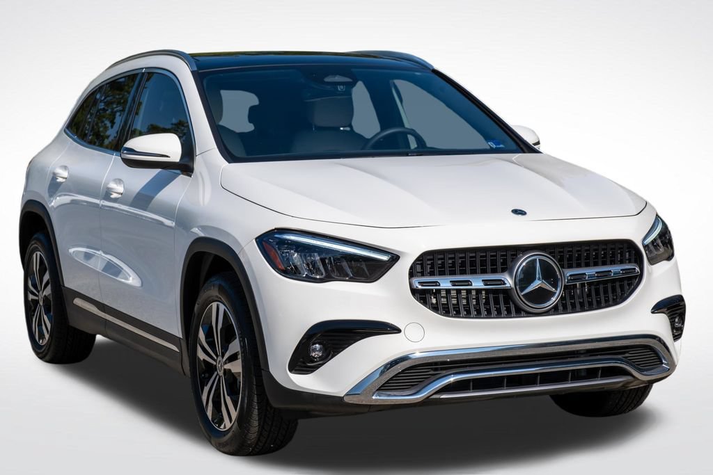 Used 2026 Mercedes-Benz GLA 250 w/ Sun & Sound Package image 10