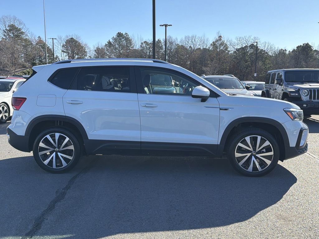 Used 2023 Volkswagen Taos SE image 6