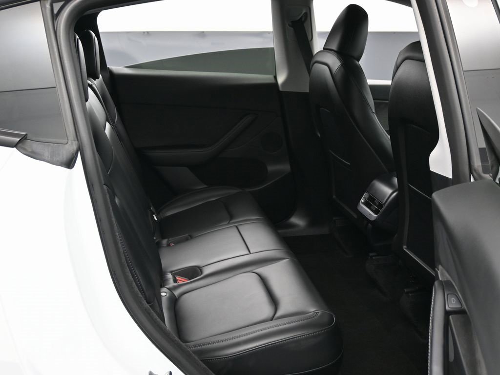 Used 2023 Tesla Model Y Long Range image 37