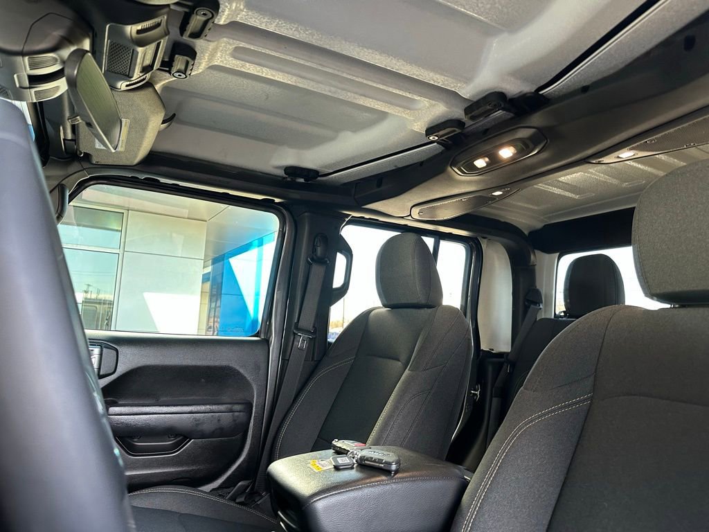 Used 2025 Jeep Gladiator Willys image 14