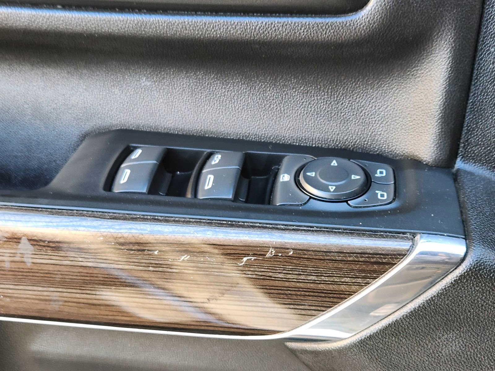 Used 2023 Chevrolet Silverado 2500 LT w/ Convenience Package image 30