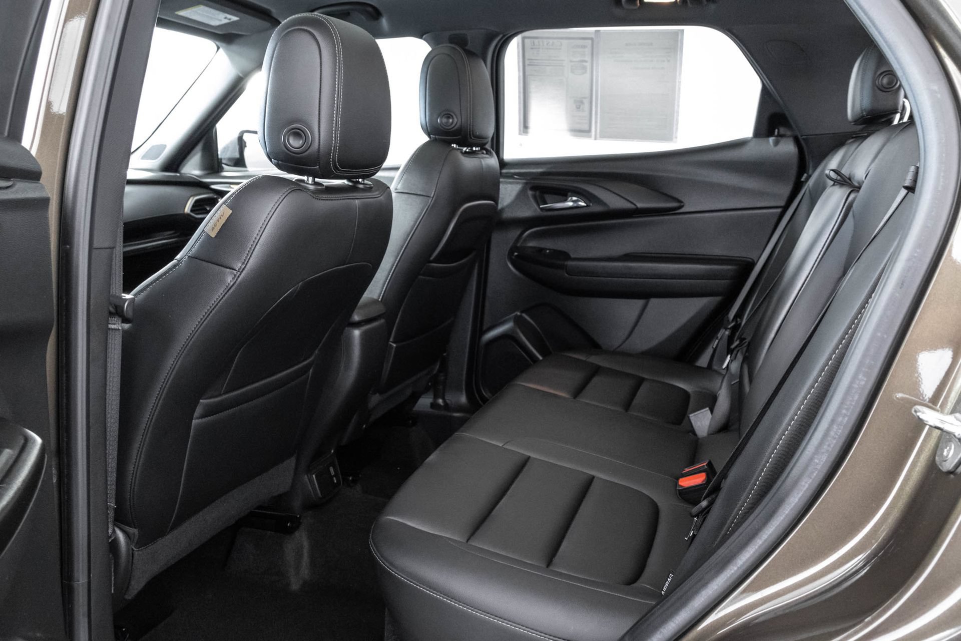 Used 2022 Chevrolet TrailBlazer ACTIV w/ Sun and Liftgate Package AWD/4WD image 36